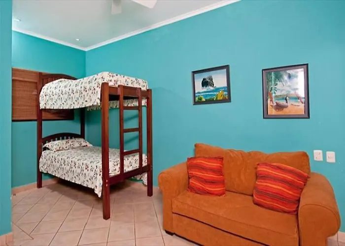 Aparthotel Facing, Large Pool & Guard In The Town Tamarindo