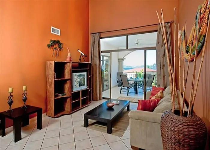 Aparthotel Facing, Large Pool & Guard In The Town 4*